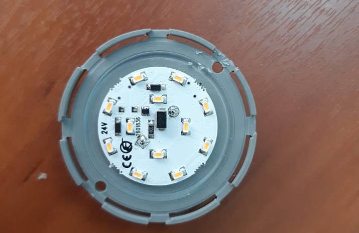 Лампа LED 24В с держателем без колпака